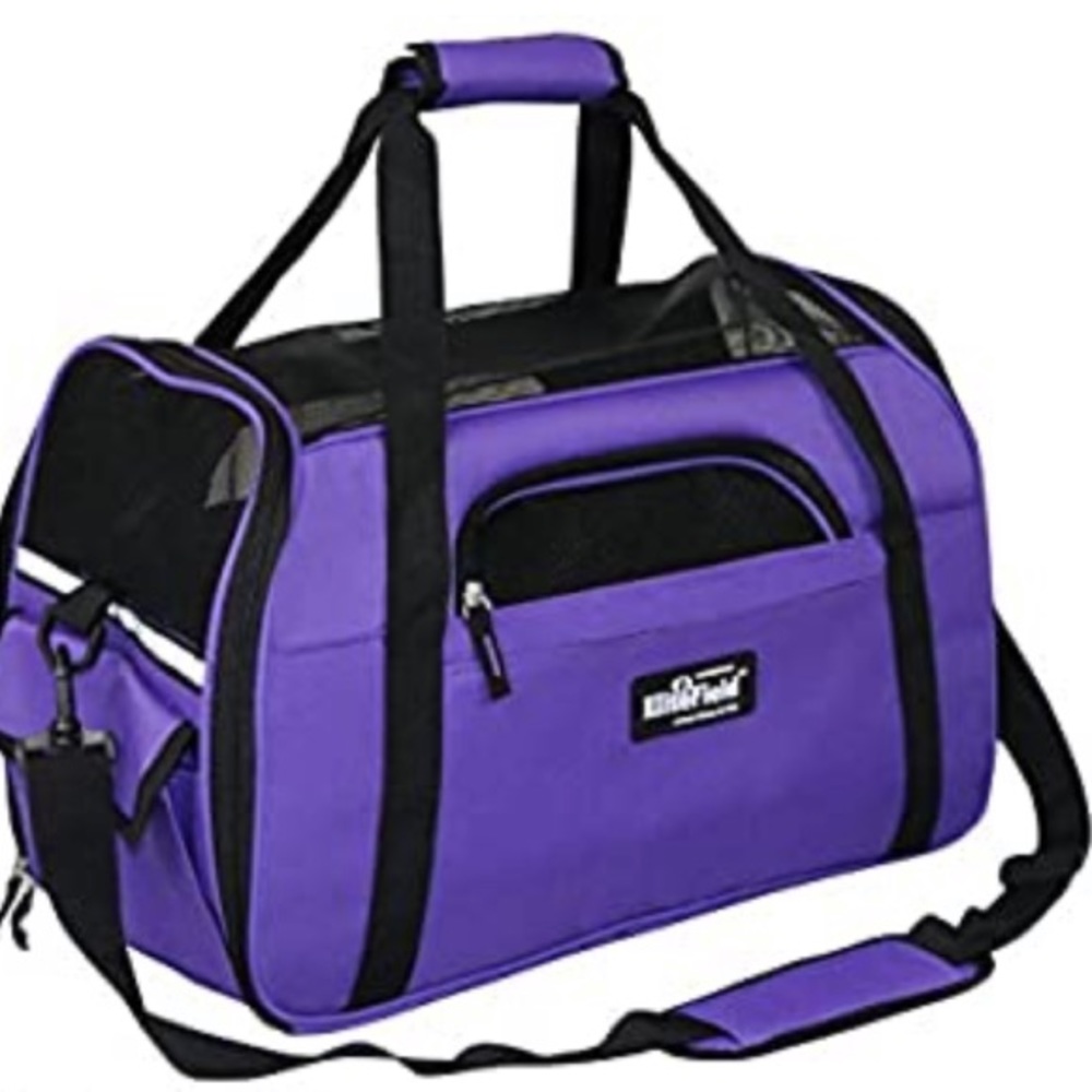 🆕Purple soft sided pet carrier🆕